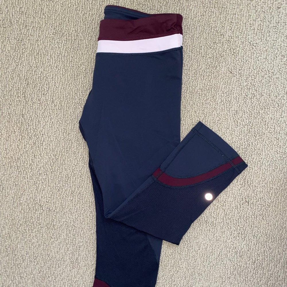 LULULEMON SIZE 8 CROPPED LEGGINGS